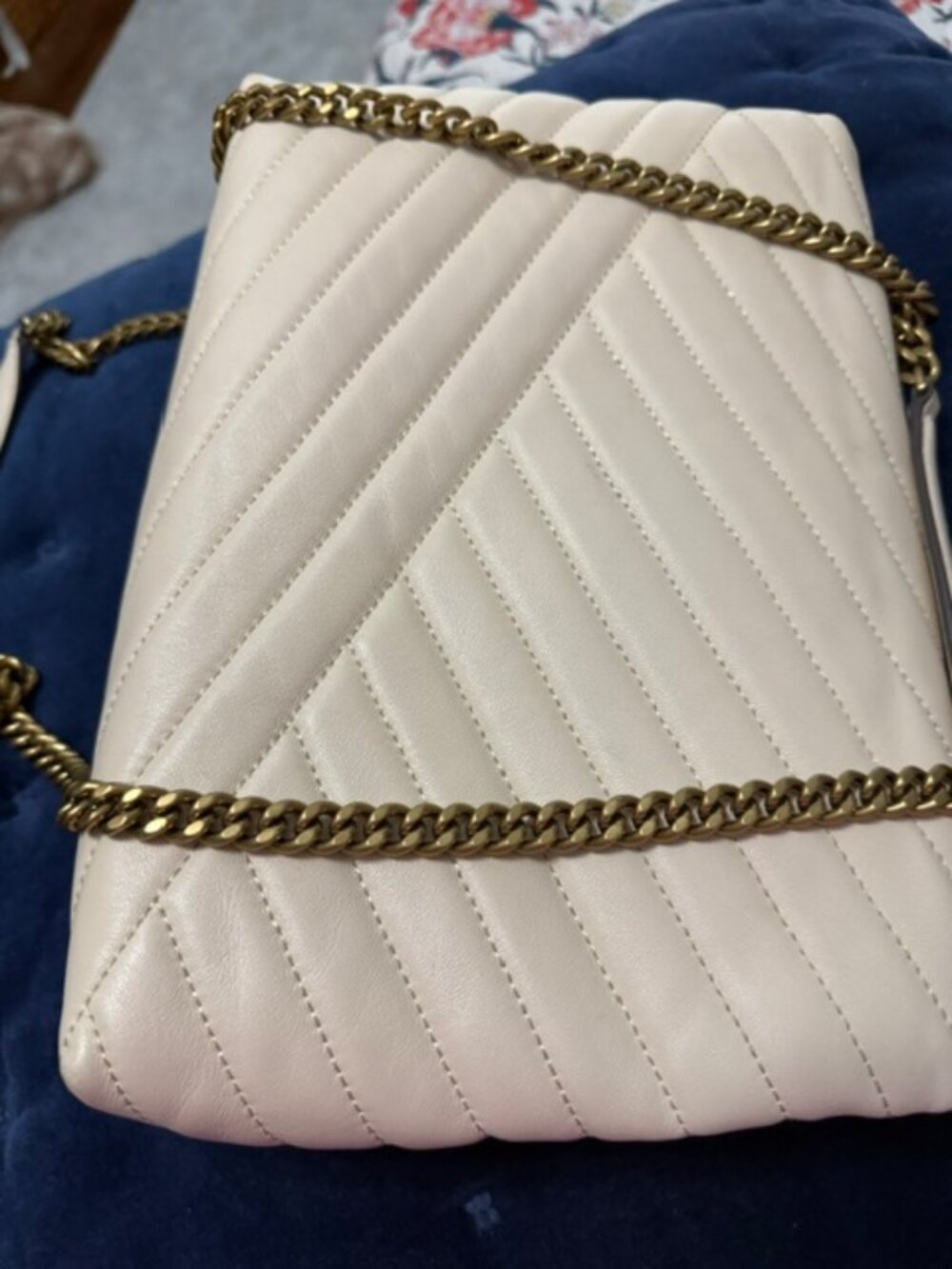 Tory Burch Kira chevron creme bag - Picture 2 of 4